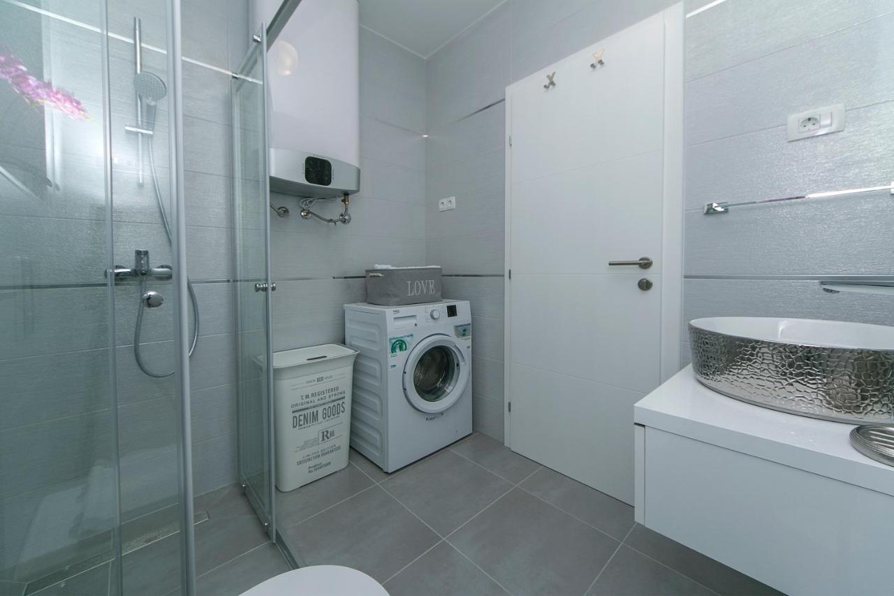 Apartman Blue Paradise Макарська Екстер'єр фото