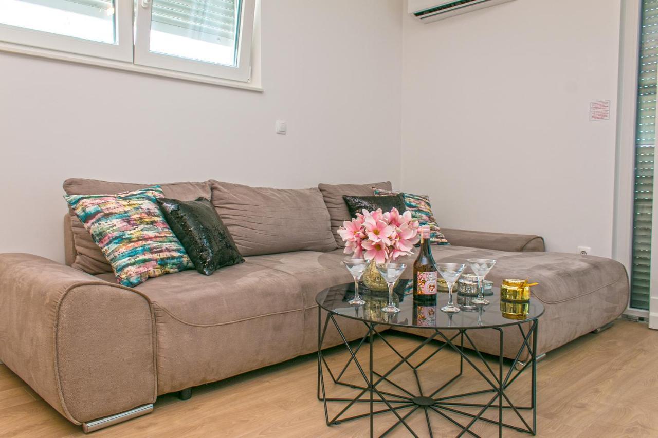 Apartman Blue Paradise Макарська Екстер'єр фото